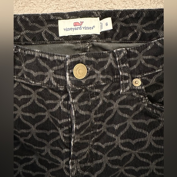 Vineyard Vines Black and Gray Geometric Pants - Picture 3 of 6